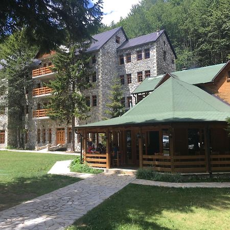 Fusha E Gjes Hotel ヴァルボナ エクステリア 写真