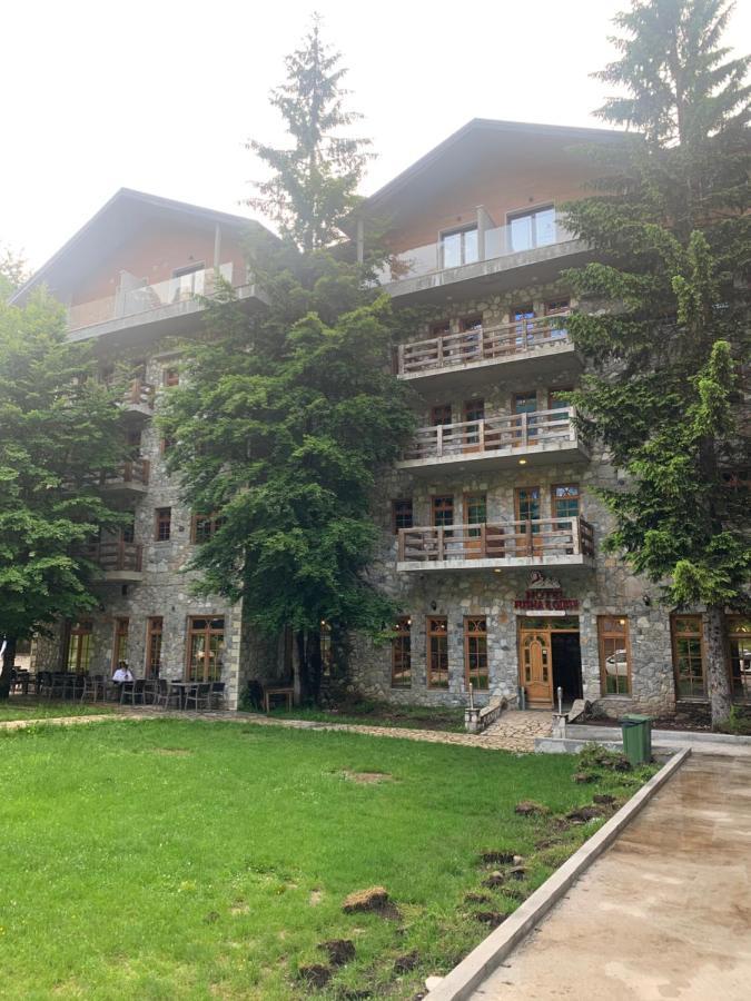 Fusha E Gjes Hotel ヴァルボナ エクステリア 写真